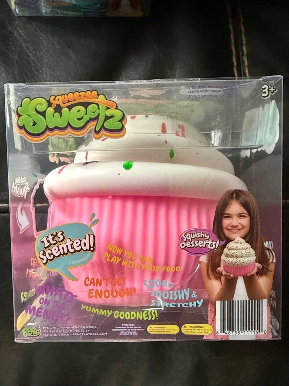New Squeezee Sweetz Scented Pink & White Cupcake Plush Toy Squishy
